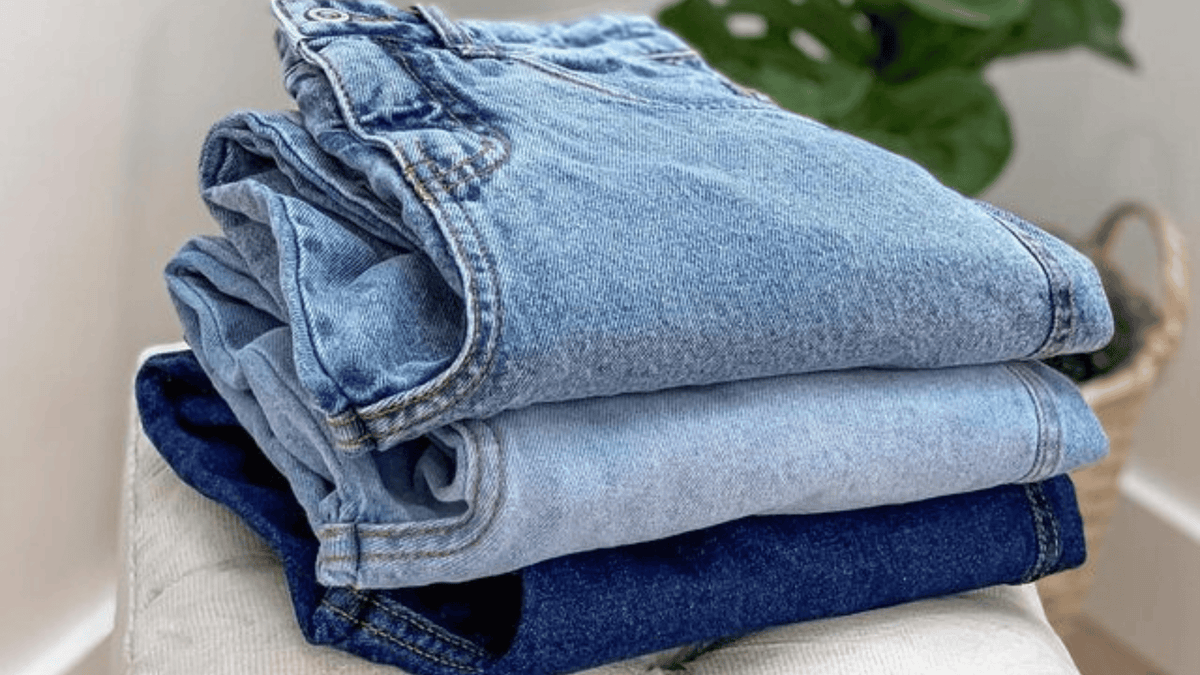 Jean barrel femme : comment porter cette coupe tendance ?