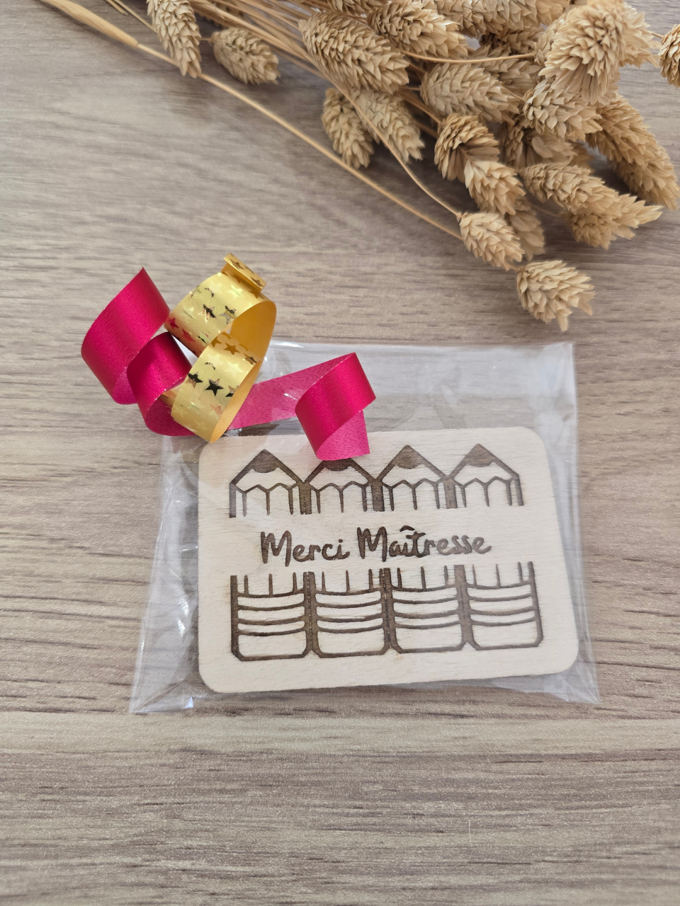 Magnet en bois « Merci Maîtresse » – création artisanale, 4 modèles