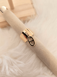 Bague dorée réglable avec breloque grain de café