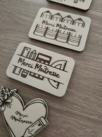 Magnet en bois « Merci Maîtresse » – création artisanale, 4 modèles