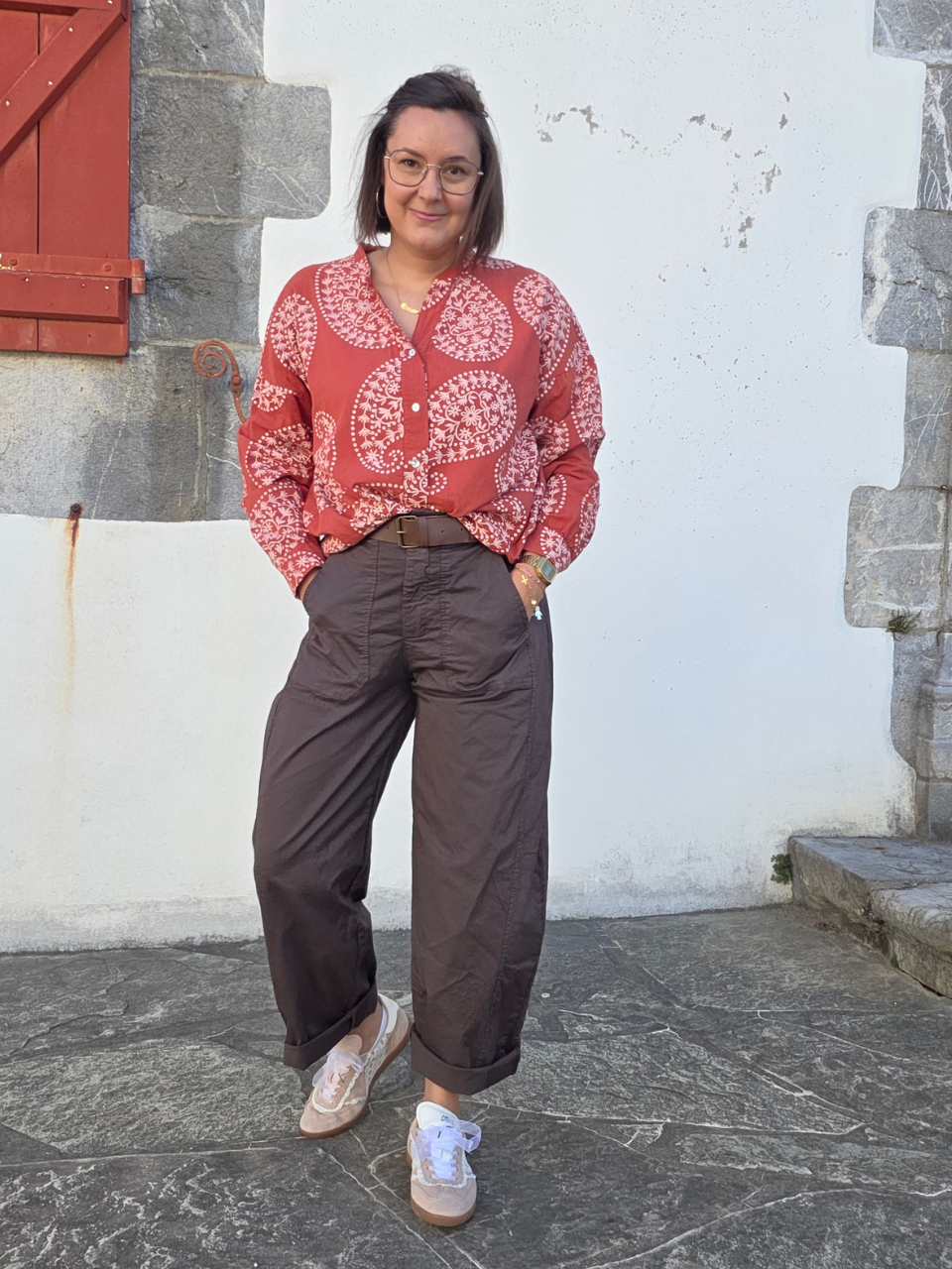Pantalon barrel femme marron taille haute avec ceinture