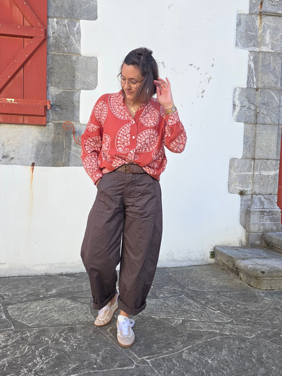 Pantalon barrel femme marron taille haute avec ceinture
