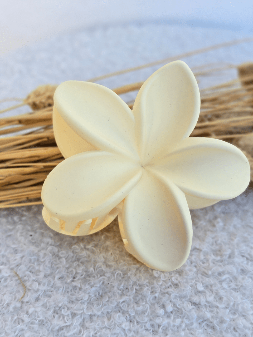 Barrette Fleur Cheveux Finition Mate – 8 cm | Noir, Blanc, Beige, Taupe