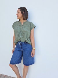 Bermuda jean asymétrique 