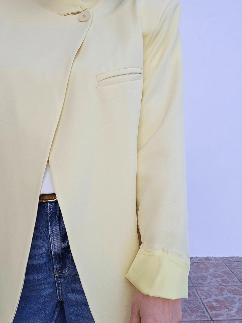 Blazer jaune oversize asymétrique – col officier