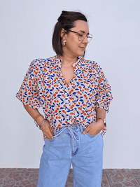 Blouse imprimé cerises en coton – manches bouffantes & col V