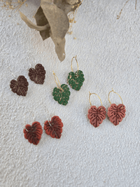 Boucles d’oreilles créoles feuille – Petit Trésor