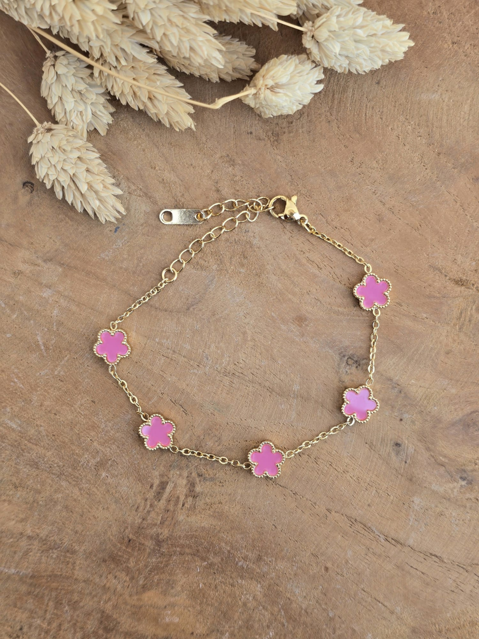 Bracelets fleurs trèfles en émail rose