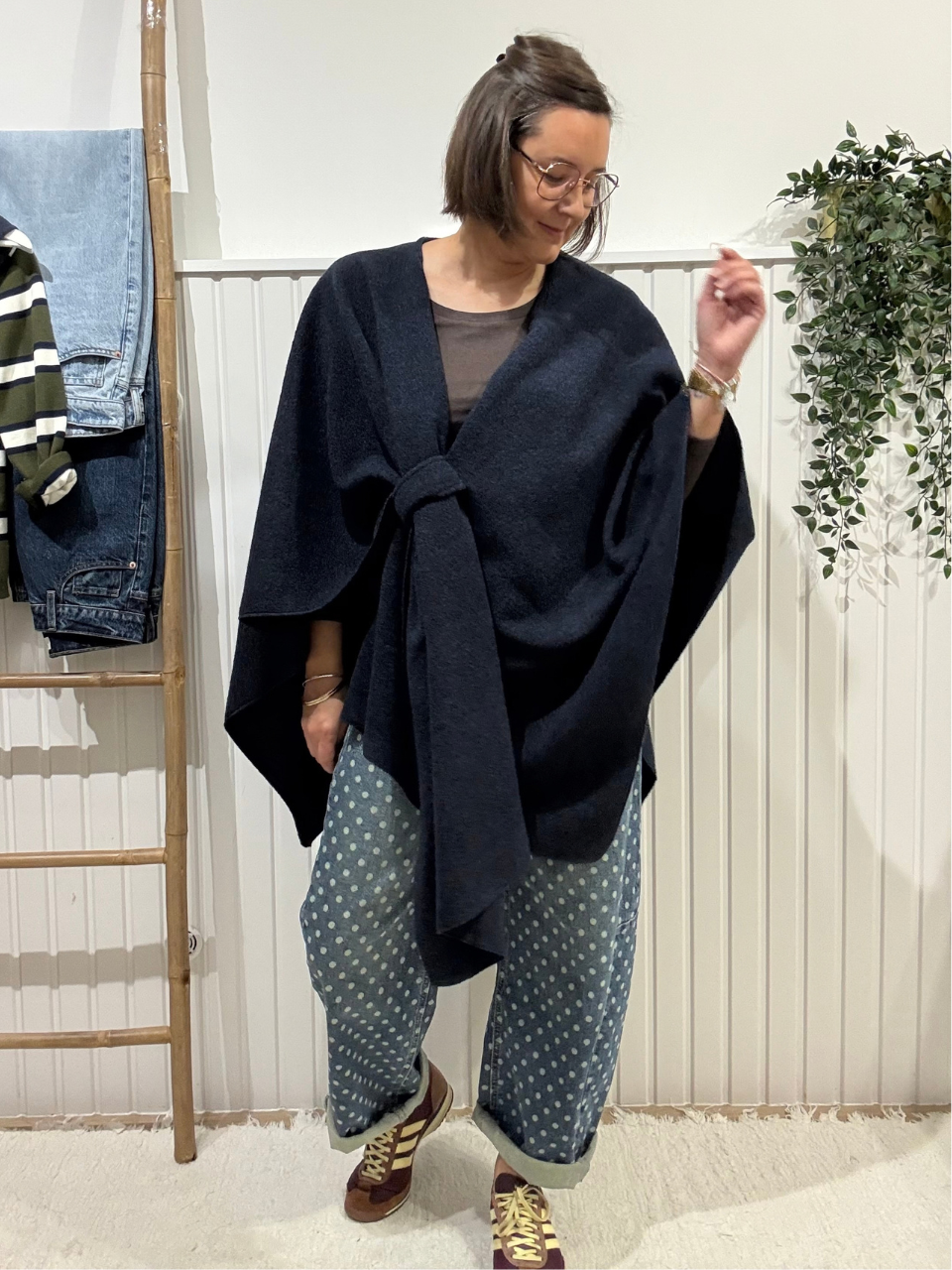 Cape poncho femme en maille douce à nouer