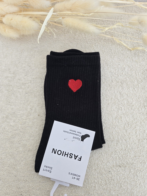Chaussettes femme à cœur brodé - différent coloris