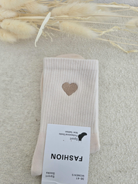 Chaussettes femme à cœur brodé - différent coloris