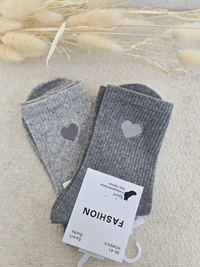 Chaussettes femme à cœur brodé - différent coloris