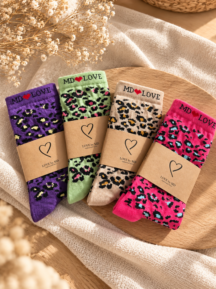 Chaussettes hautes léopard colorées Love by MD