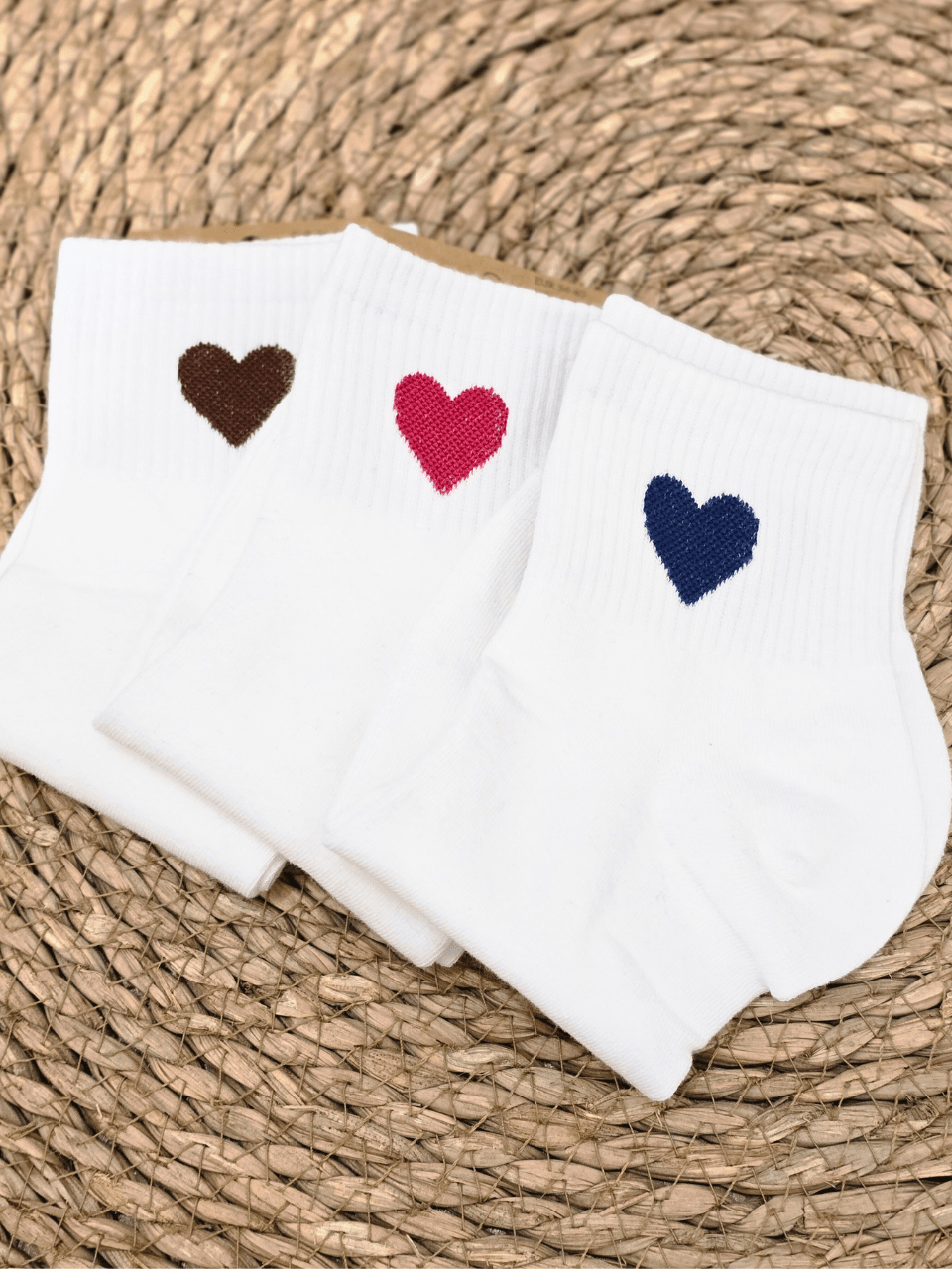 Chaussettes blanches courtes cœur