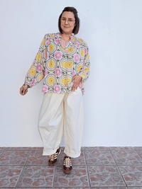 Blouse fleurie fluide col V – coton léger