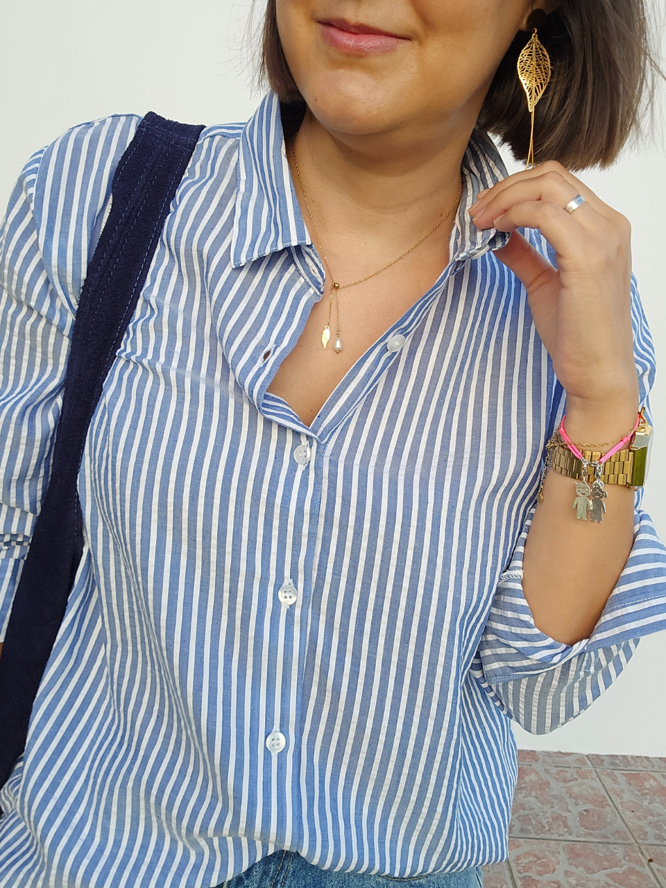 Boucles d’oreilles feuille et pendentif fin