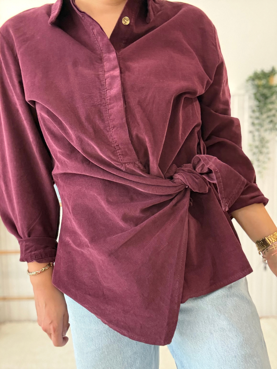 Chemise en velours côtelé bordeaux femme à nouer