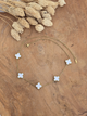 Collier fleur blanc 