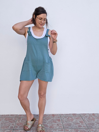 Salopette short avec débardeur inclus – vert d'eau ou bordeaux