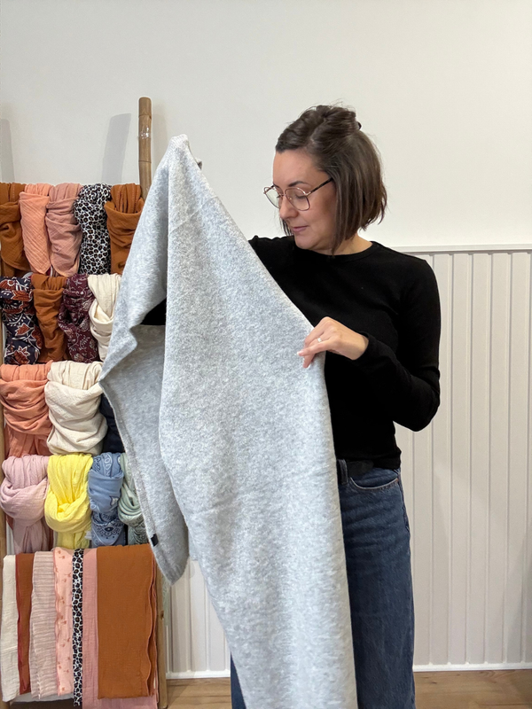 Écharpe femme douce en viscose et laine – Maille unie