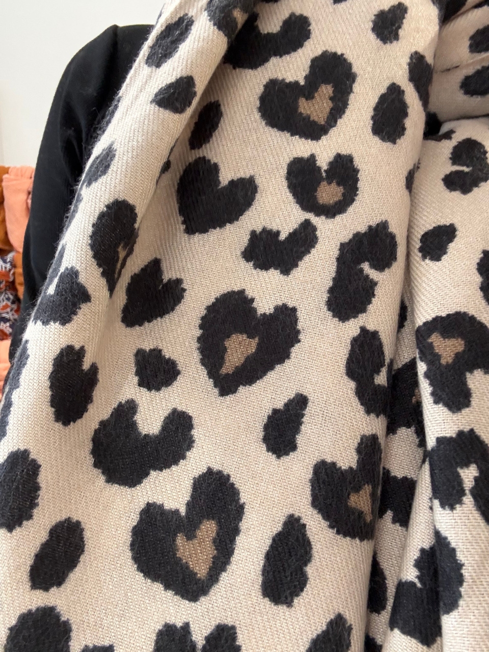 Echarpe léopard femme en viscose et laine – 3 coloris