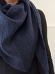 Écharpe triangle femme en maille douce – Taupe, kaki et marine