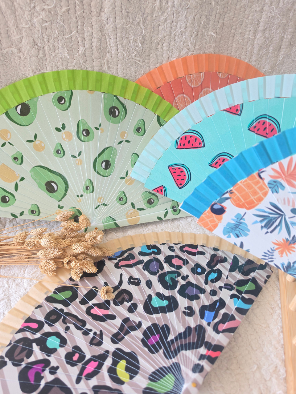 Éventail imprimé fruit et léopard – 10 modèles colorés