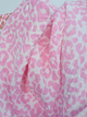 Foulard triangle léopard en gaze de coton – Rose ou camel/rose