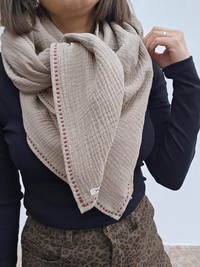 Foulard gaze de coton taupe – Création artisanale Mellinette