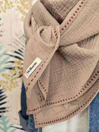 Foulard gaze de coton taupe – Création artisanale Mellinette