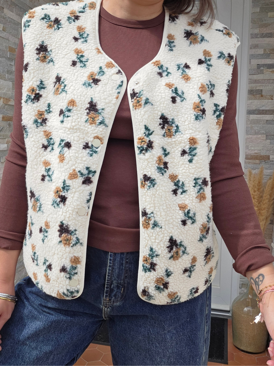 Gilet moumoute fleuri