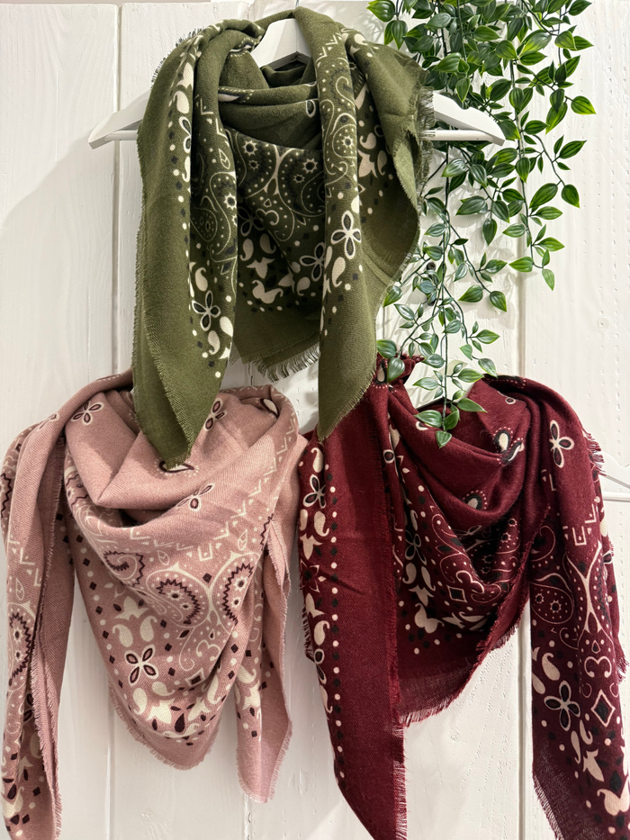 Grand foulard carré bandana paisley femme – 3 coloris