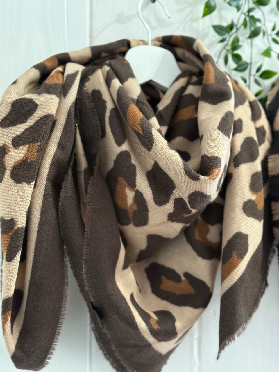 Grand foulard carré femme léopard ou zèbre