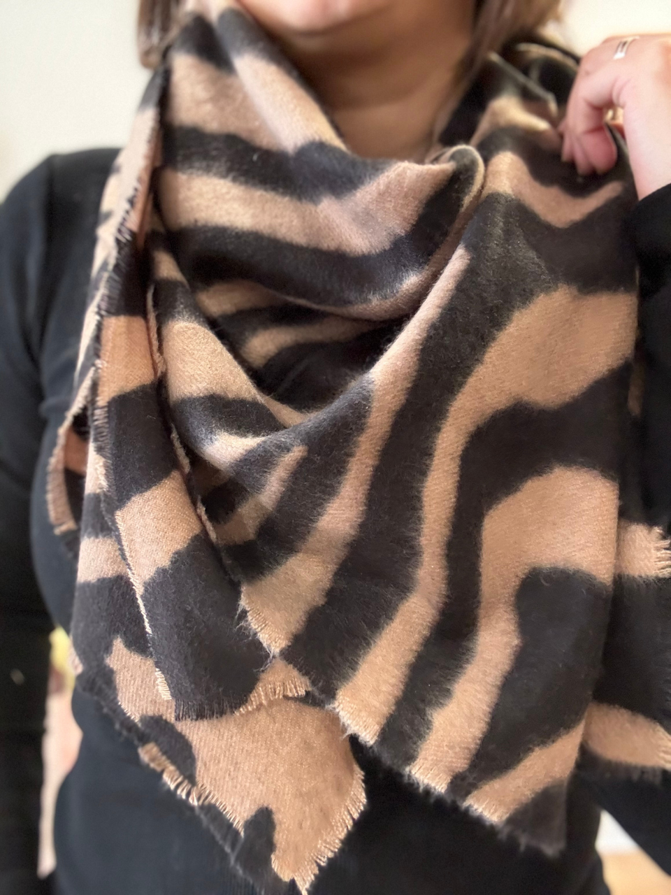Grand foulard carré femme léopard ou zèbre