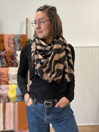 Grand foulard carré femme léopard ou zèbre