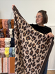 Grand foulard carré femme léopard ou zèbre