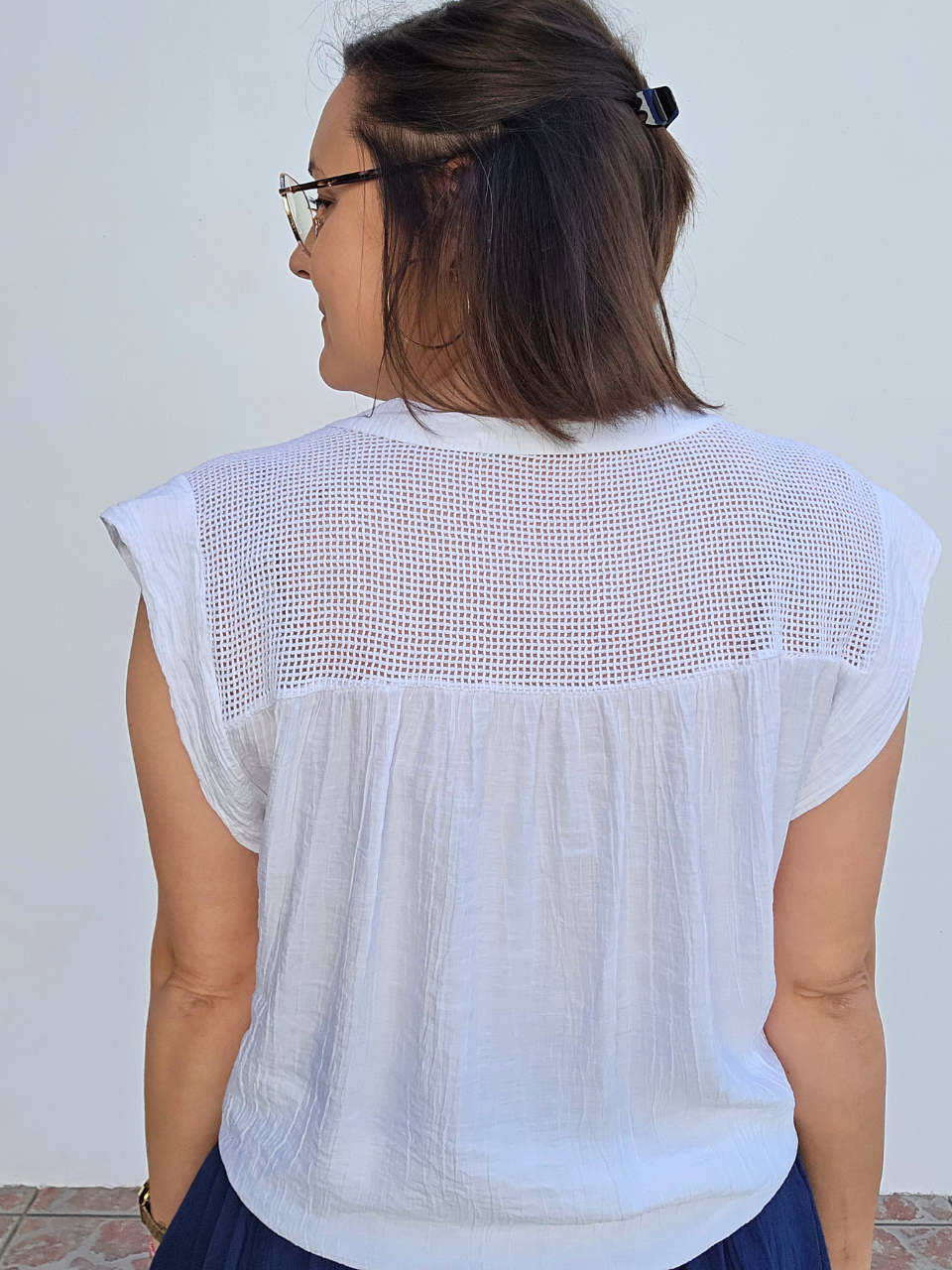 Haut fluide ajouré aux épaules – Ocre, Blanc & Vieux rose
