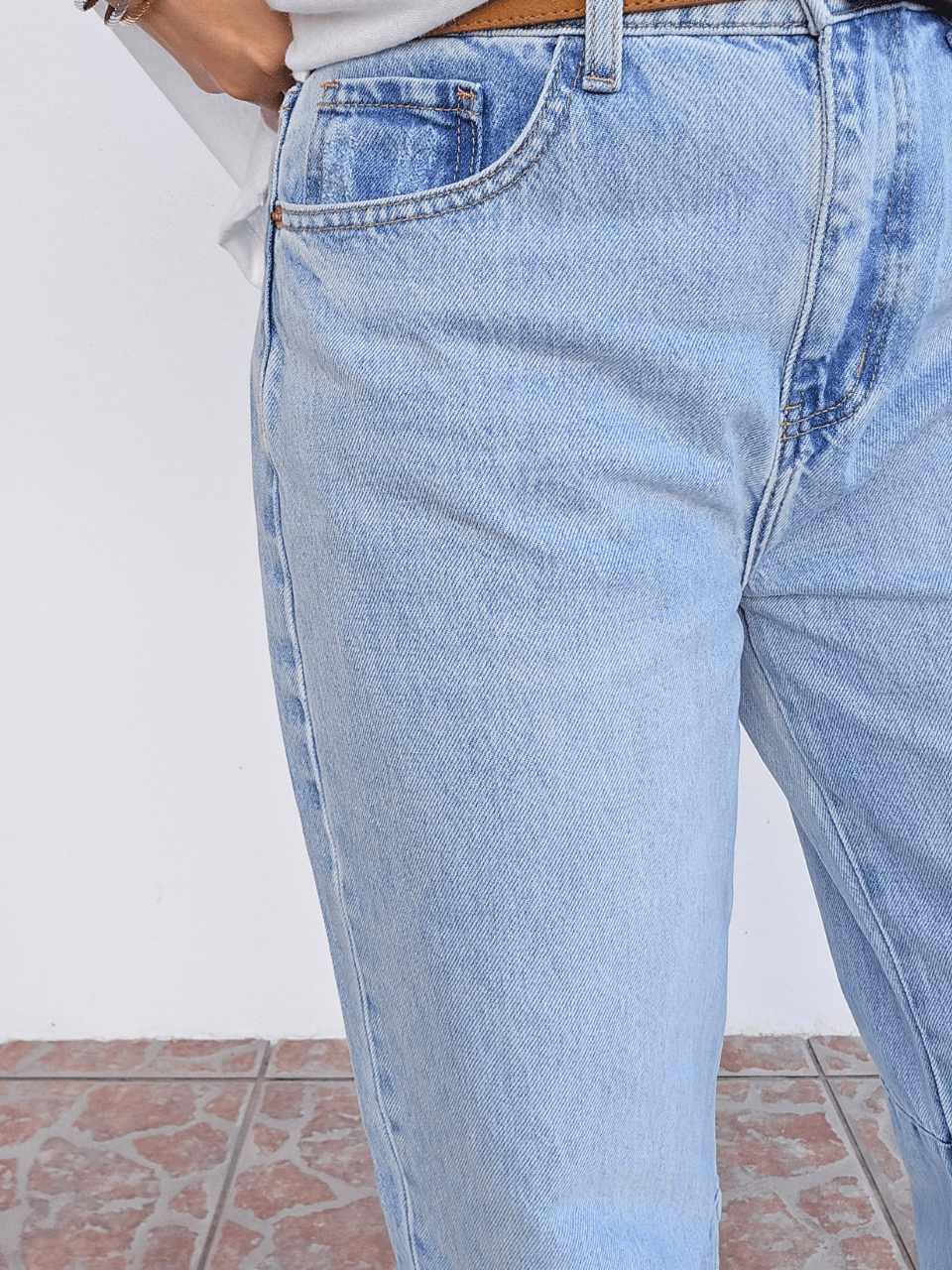 Jean coupe barrel bleu clair