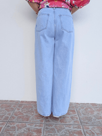 Jean large taille haute bleu clair – denim souple – Oraije