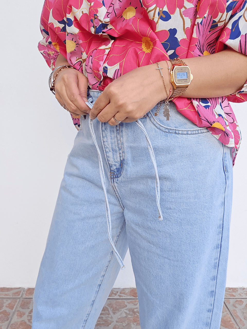Jean large taille haute bleu clair – denim souple – Oraije