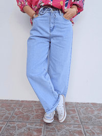 Jean large taille haute bleu clair – denim souple – Oraije