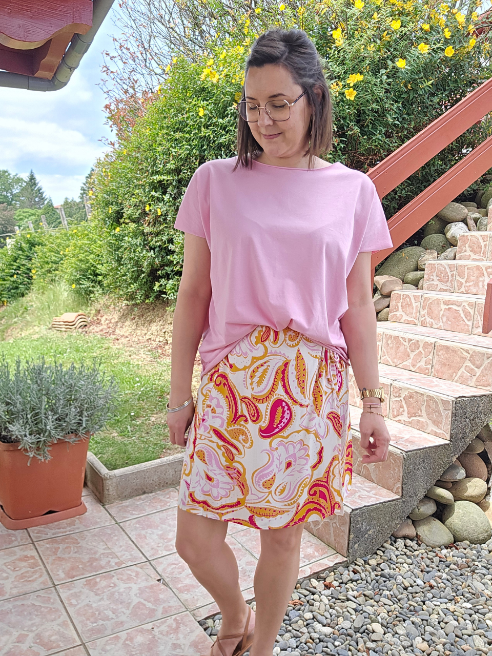 Jupe courte imprimée colorée été – viscose fluide