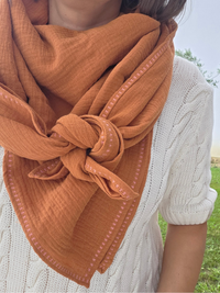 Maxi foulard gaze de coton camel