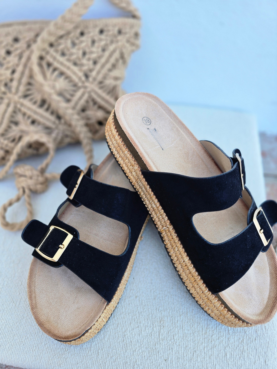 Mules plateforme noires – 2 brides réglables, semelle raphia