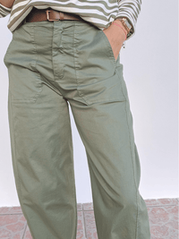 Pantalon barrel femme kaki taille haute avec ceinture