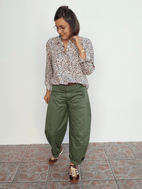 Pantalon barrel femme kaki taille haute avec ceinture