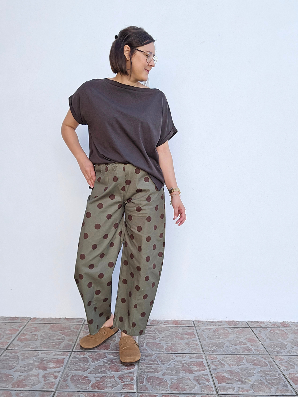 Look pantalon pois marron