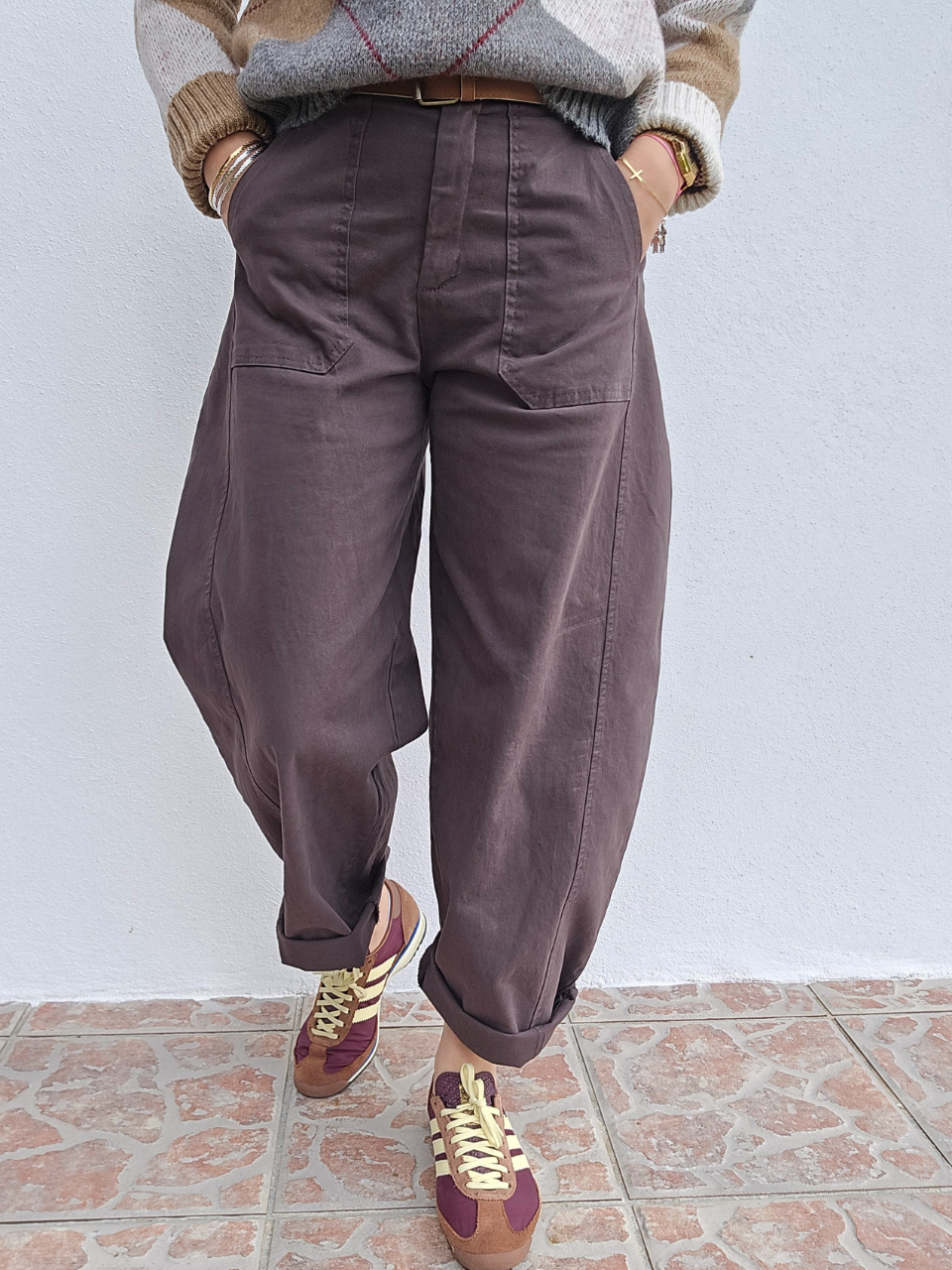 Pantalon barrel femme marron taille haute avec ceinture