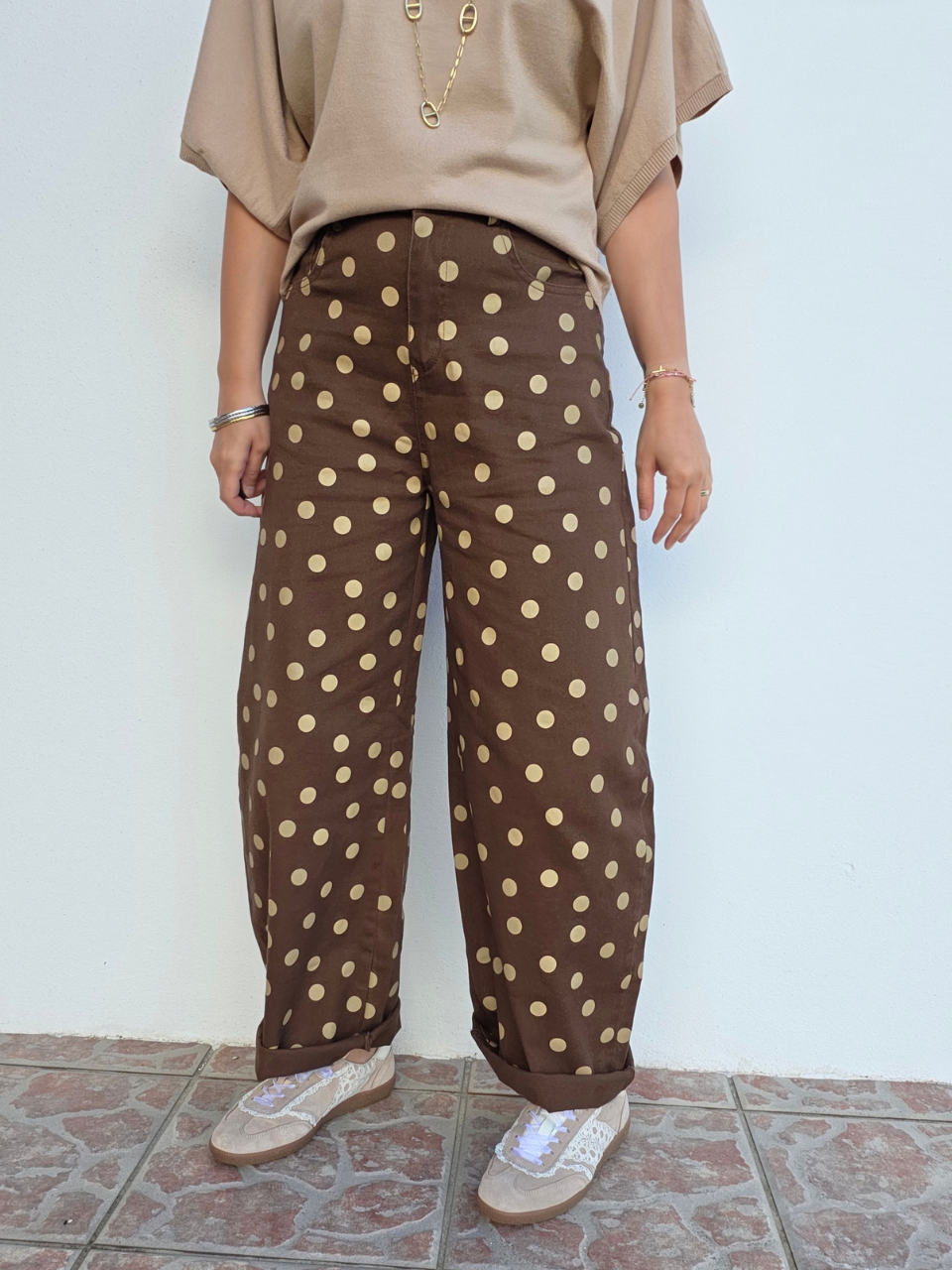 Jean barrel à pois marron femme