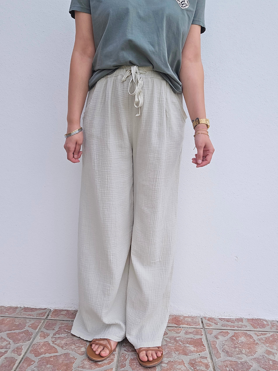 Pantalon gaze de coton beige confortable 